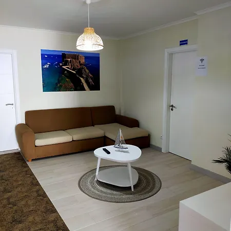 Πανσιόν Brisa Do Mar 2 - Consolacao Atouguia Da Baleia